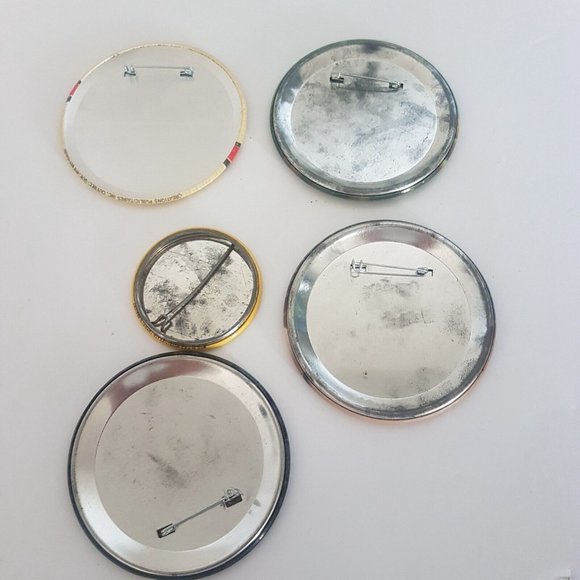 Vintage McDonalds FRENCH Pepsi Pin Back Button Advertisement Quebec Canada RARE - Picture 2 of 14